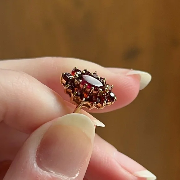 Vintage Garnet Navette Ring, Marquise Ring, Genuine Gold and Gemstones - Picture 8 of 8